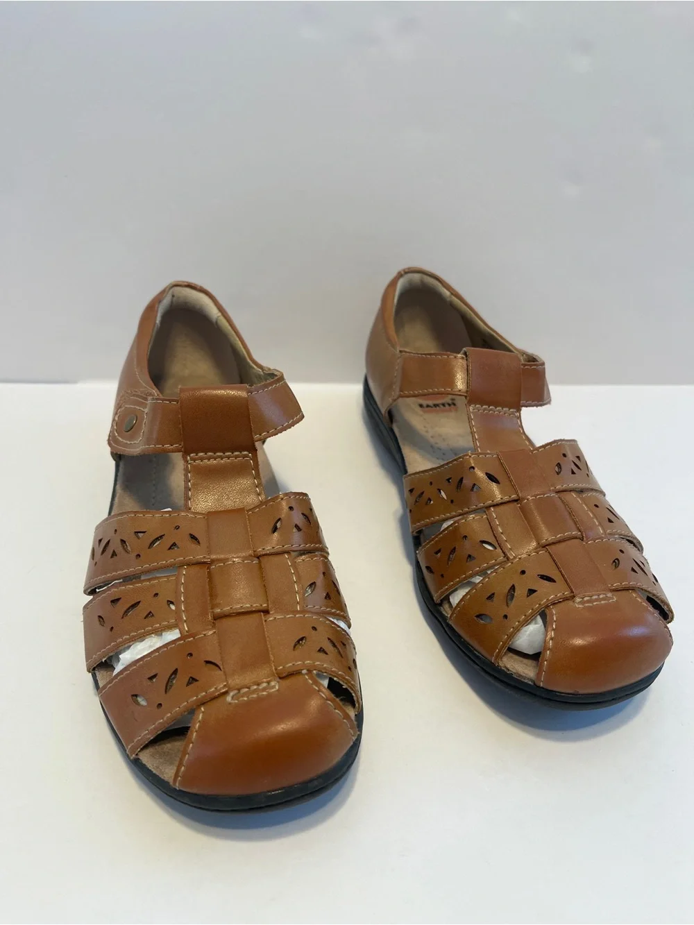 Earth Spirit Gelron Women's Brown Closed-Toe Sandal 7.5 with Hook-and-Loop Strap